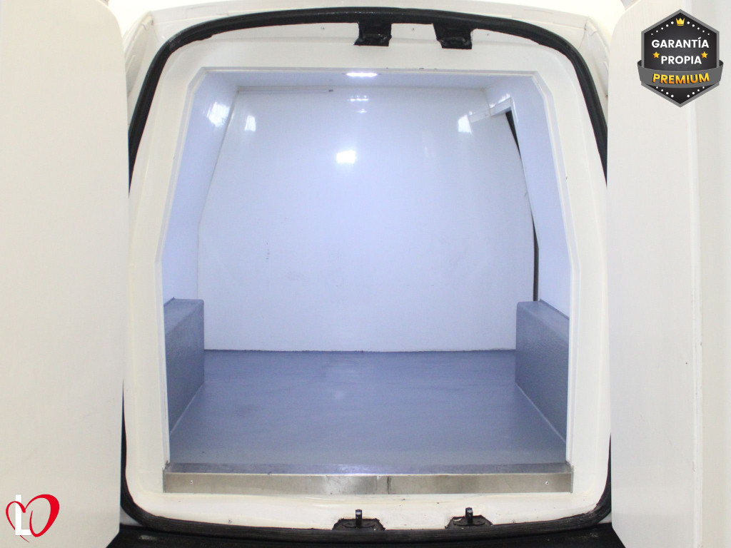 VOLKSWAGEN CADDY 2.0 TDI FURGÓN ISOTERMO 102 de segunda mano