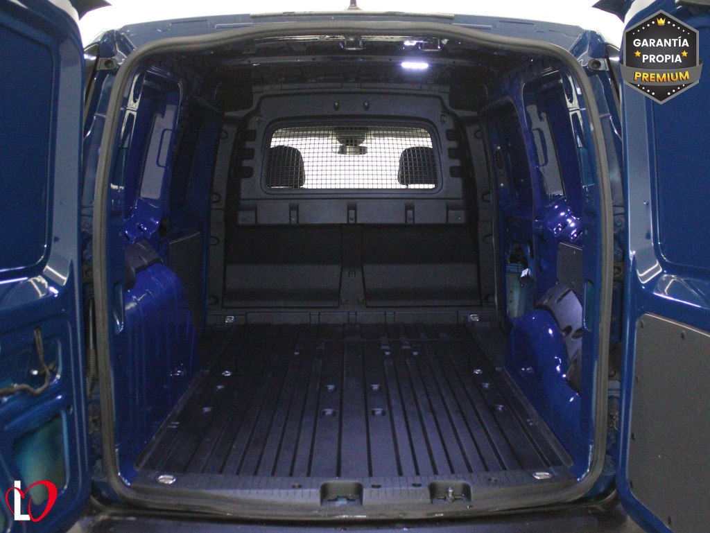 VOLKSWAGEN CADDY 2.0 TDI FURGÓN MAXI 6 VEL 102 de segunda mano