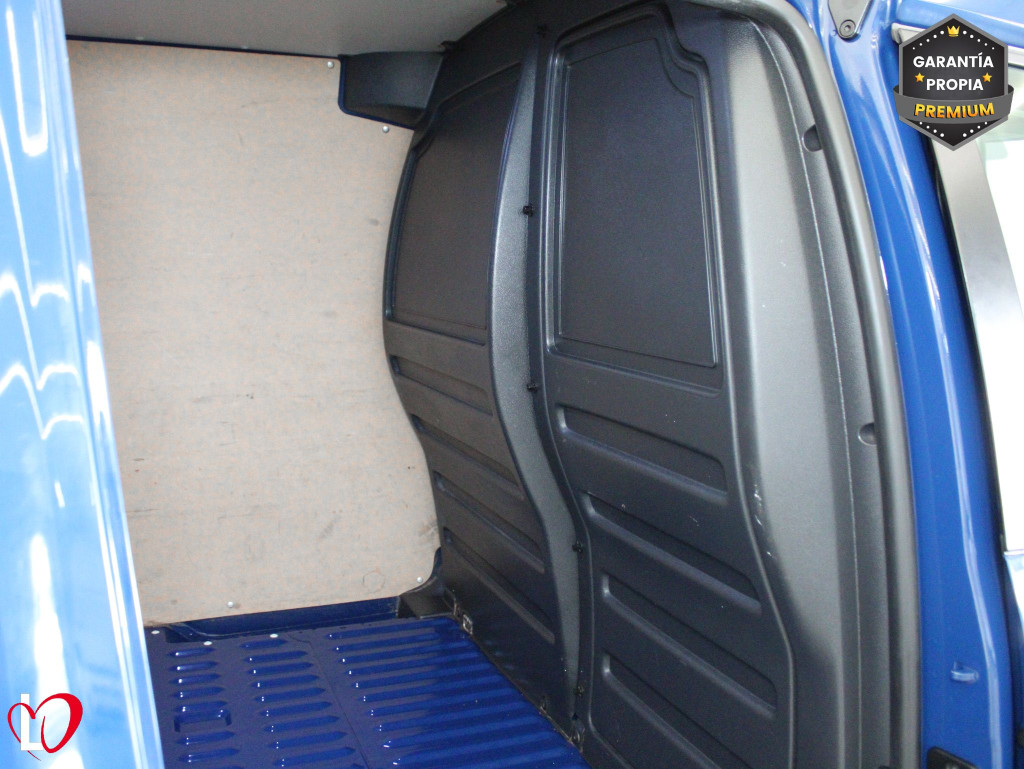 VOLKSWAGEN CADDY 2.0 TDI FURGÓN MAXI BUSINESS 102 de segunda mano