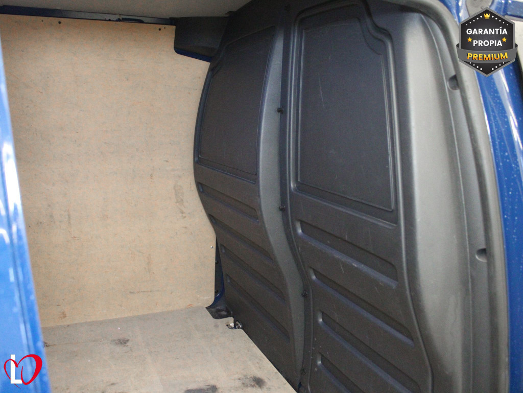 VOLKSWAGEN CADDY 2.0 TDI FURGÓN MAXI BUSINESS 102 de segunda mano