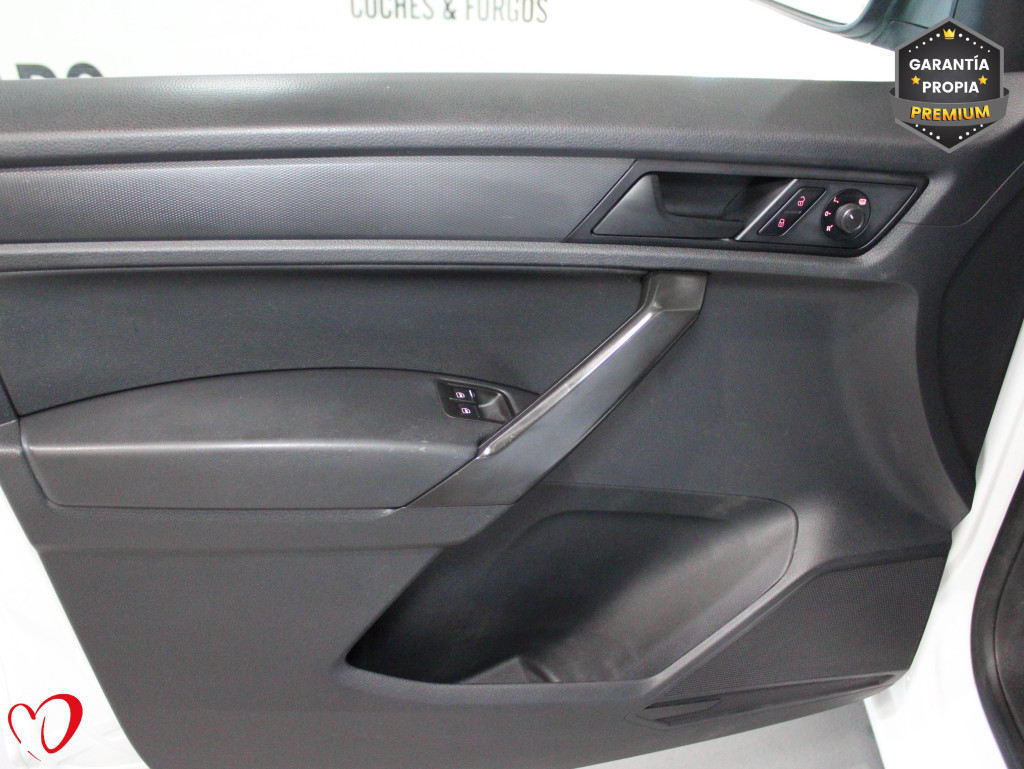 VOLKSWAGEN CADDY 2.0 TDI MAXI FURGÓN TALLER 4 MOTION 122 de segunda mano