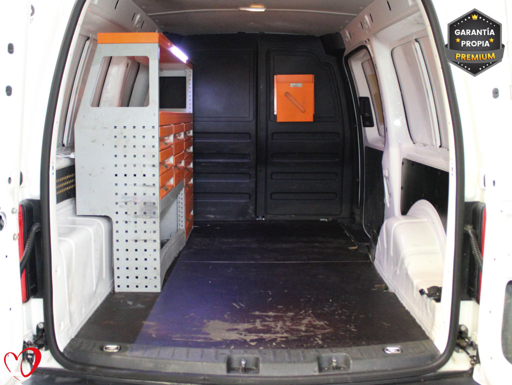 VOLKSWAGEN CADDY 2.0 TDI MAXI FURGÓN TALLER 4 MOTION 122 de segunda mano