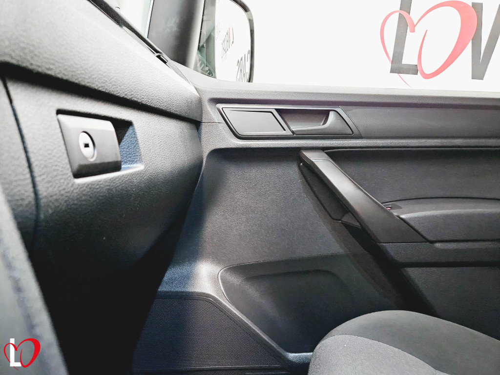 VOLKSWAGEN CADDY MAXI 2.0 TDI 4 MOTION FURGÓN MAXI 122 de segunda mano
