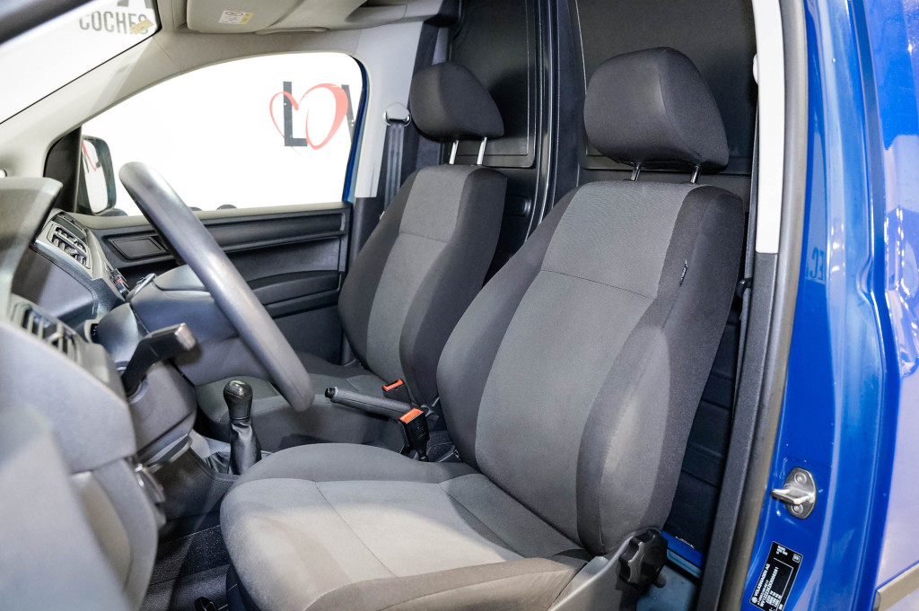 VOLKSWAGEN CADDY MAXI 2.0 TDI FURGÓN CERRADO MAXI 102 de segunda mano