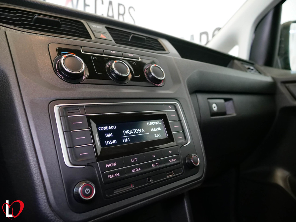 VOLKSWAGEN CADDY MAXI 2.0 TDI FURGÓN CERRADO MAXI 102 de segunda mano