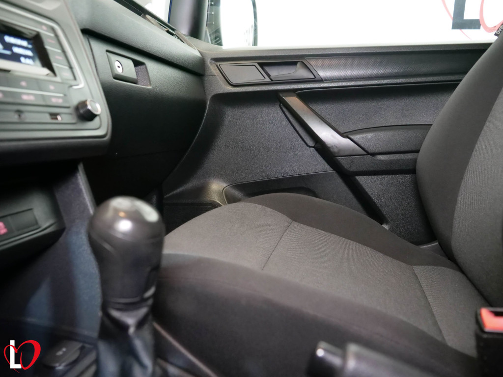 VOLKSWAGEN CADDY MAXI 2.0 TDI FURGÓN CERRADO MAXI 102 de segunda mano