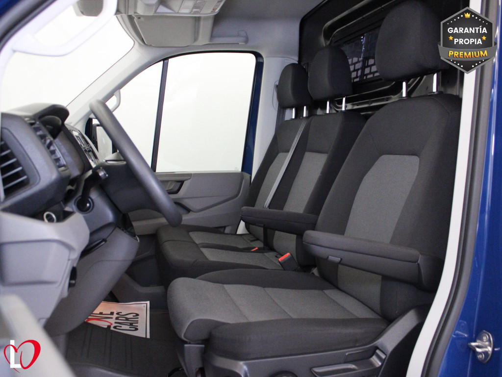 VOLKSWAGEN CRAFTER 2.0 TDI DSG 35 FURGÓN BATALLA MEDIA 177 de segunda mano