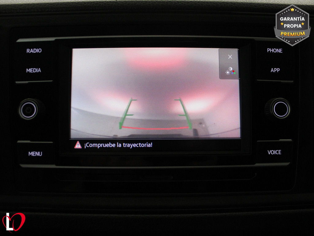 VOLKSWAGEN CRAFTER 2.0 TDI DSG 35 FURGÓN BATALLA MEDIA 177 de segunda mano