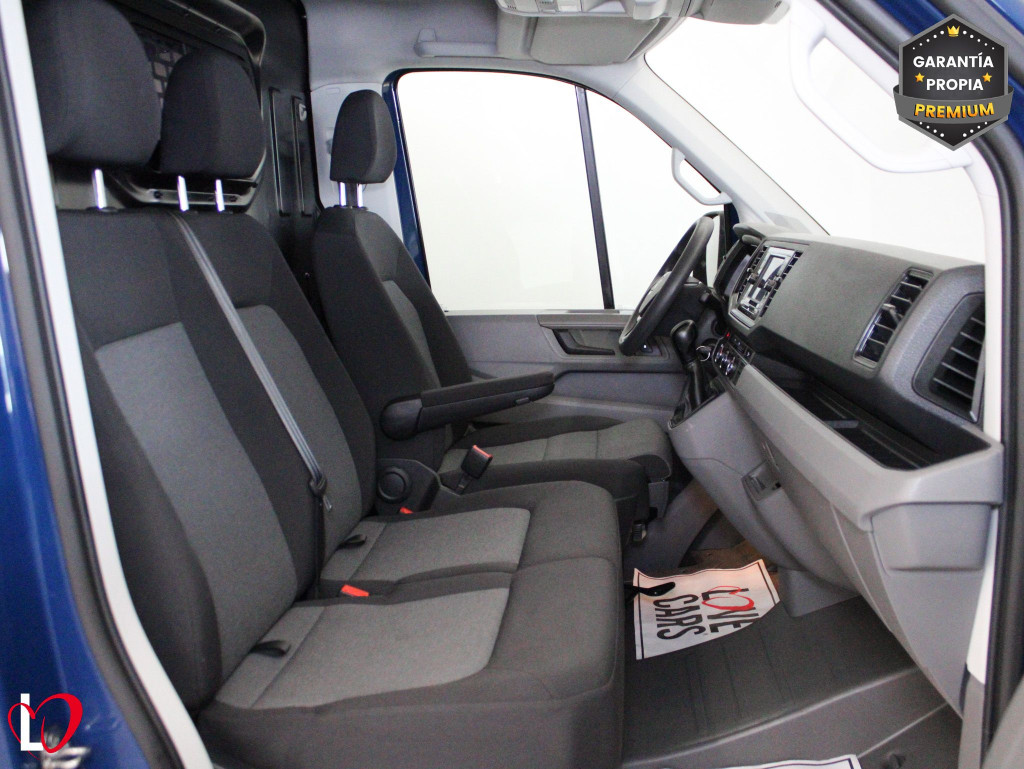 VOLKSWAGEN CRAFTER 2.0 TDI DSG 35 FURGÓN BATALLA MEDIA 177 de segunda mano