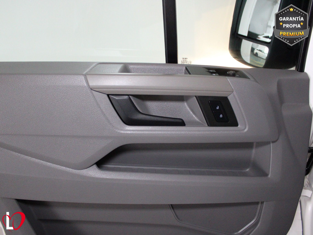 VOLKSWAGEN CRAFTER 2.0 TDI FURGON 35 L3 H3 140 de segunda mano