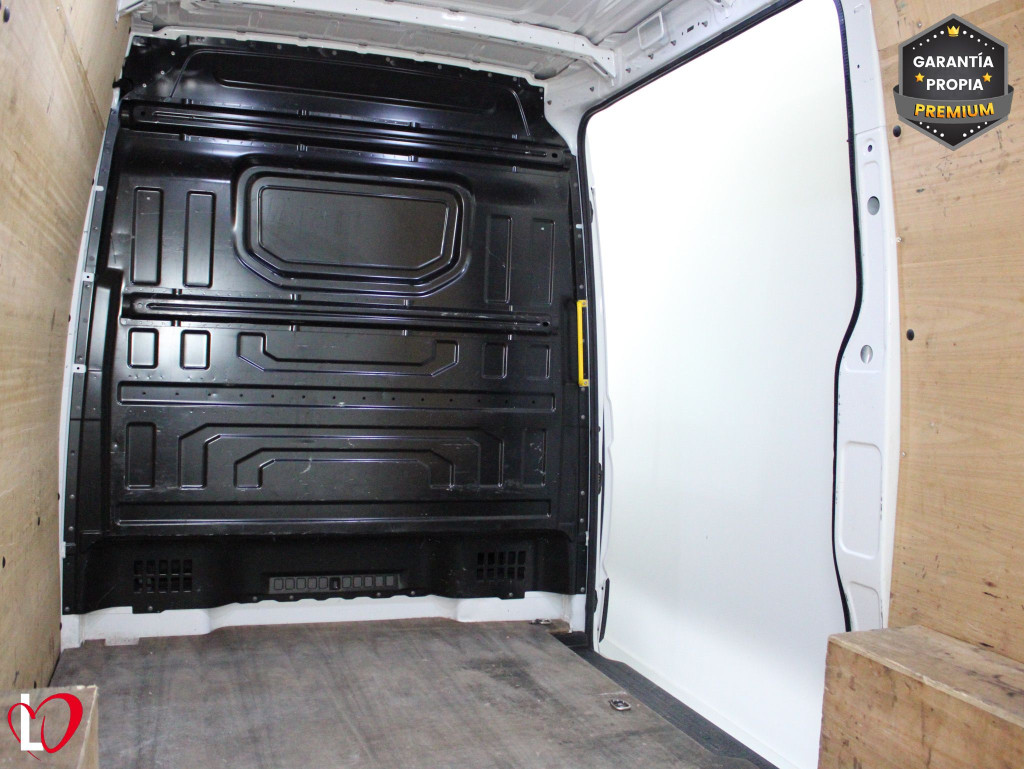 VOLKSWAGEN CRAFTER 2.0 TDI FURGON 35 L3 H3 140 de segunda mano