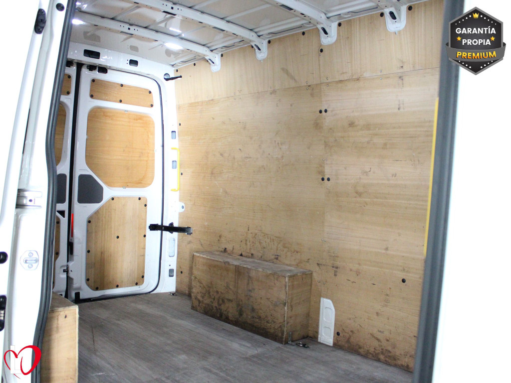 VOLKSWAGEN CRAFTER 2.0 TDI FURGON 35 L3 H3 140 de segunda mano