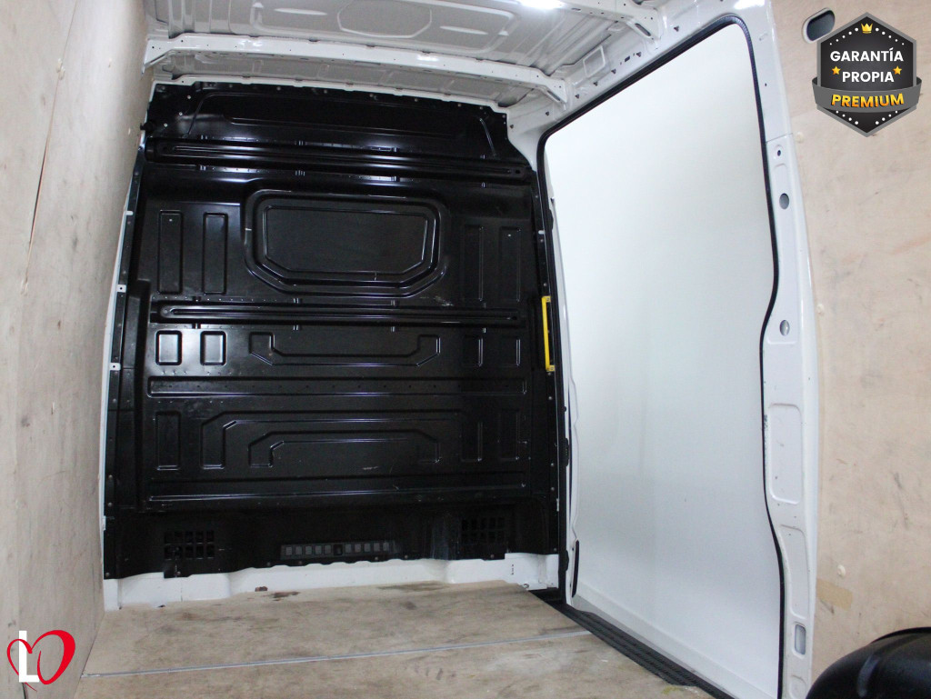 VOLKSWAGEN CRAFTER 2.0 TDI FURGON 35 L3 H3 140 de segunda mano