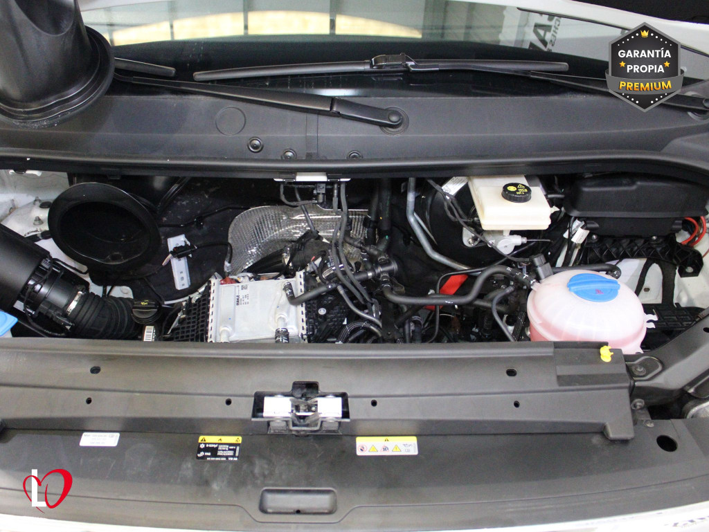 VOLKSWAGEN CRAFTER 2.0 TDI FURGON 35 L3 H3 140 de segunda mano