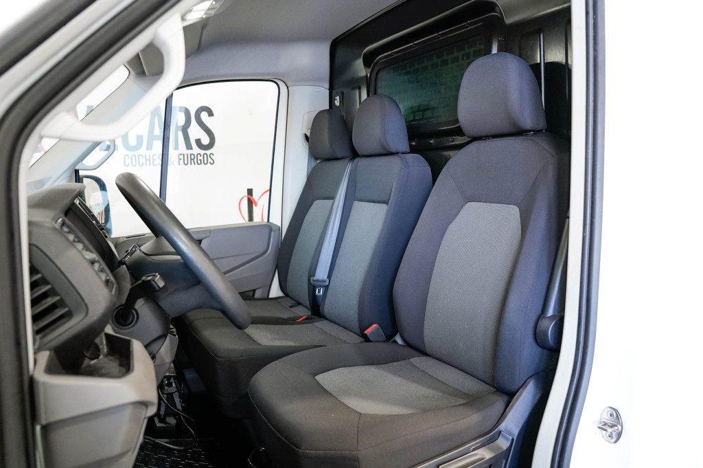 VOLKSWAGEN CRAFTER 2.0 TDI FURGÓN CERRADO L4 H2  140 de segunda mano