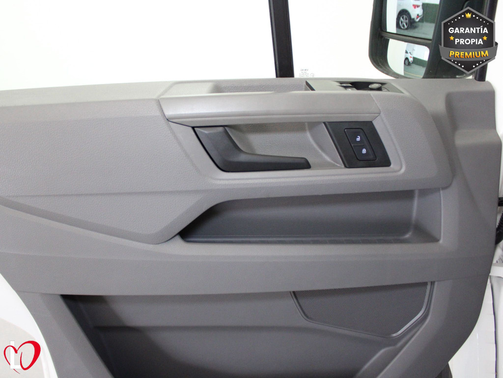 VOLKSWAGEN CRAFTER 2.0 TDI FURGÓN ISOTERMO 6 VEL 140 de segunda mano