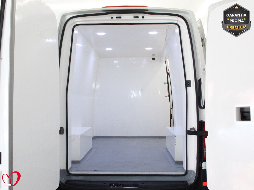 VOLKSWAGEN CRAFTER 2.0 TDI FURGÓN ISOTERMO 6 VEL 140 de segunda mano