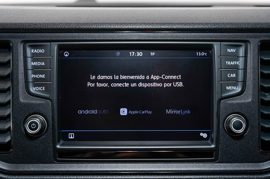 VOLKSWAGEN CRAFTER 2.0 TDI FURGON L2 H2 140 de segunda mano