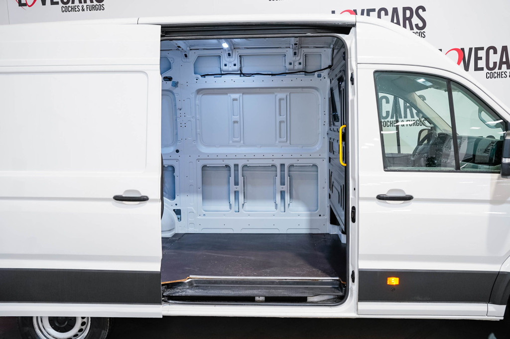 VOLKSWAGEN CRAFTER 2.0 TDI FURGON L2 H2 140 de segunda mano