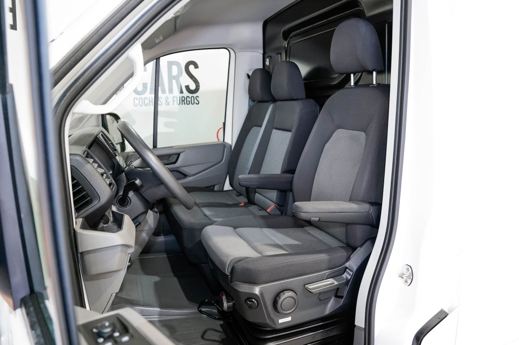 VOLKSWAGEN CRAFTER 2.0 TDI FURGON L2 H2 140 de segunda mano