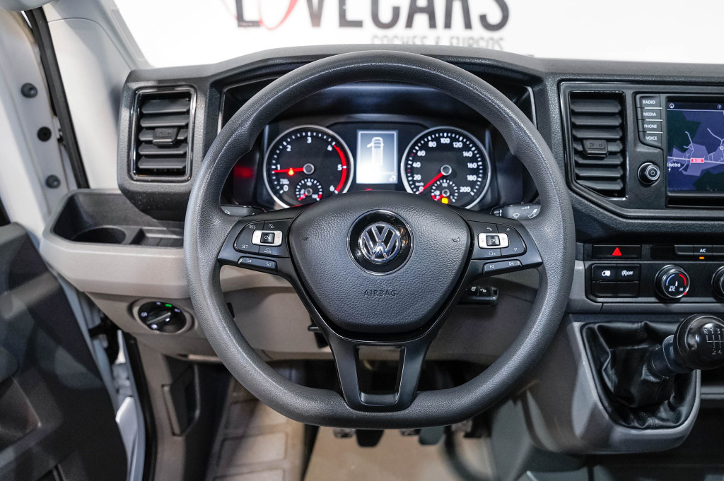VOLKSWAGEN CRAFTER 2.0 TDI FURGON L2 H2 140 de segunda mano