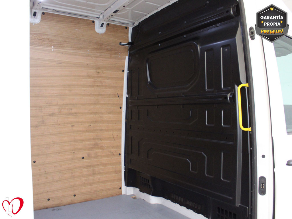VOLKSWAGEN CRAFTER 2.0 TDI FURGON L4 H3 140 de segunda mano
