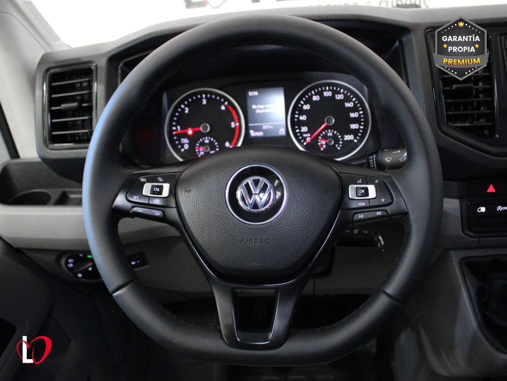VOLKSWAGEN CRAFTER 2.0 TDI L2 H1 FURGÓN CERRADO 6 VEL 102 de segunda mano