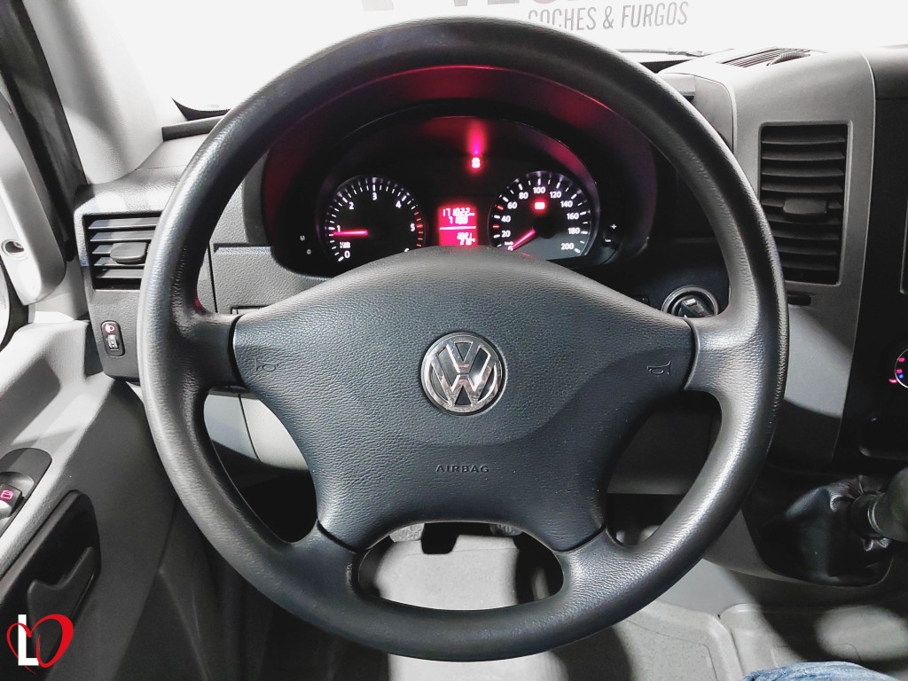 VOLKSWAGEN CRAFTER COMBI 6 PLAZAS 2.0 TDI 136 de segunda mano