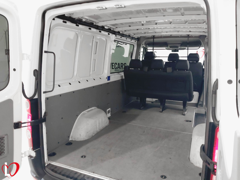 VOLKSWAGEN CRAFTER COMBI 6 PLAZAS 2.0 TDI 136 de segunda mano