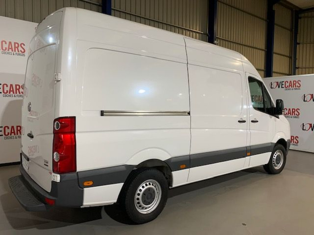 VOLKSWAGEN CRAFTER FURGÓN CERRADO L2H2 2.0 TDI de segunda mano