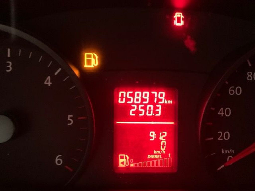 VOLKSWAGEN CRAFTER FURGÓN CERRADO L2H2 2.0 TDI de segunda mano