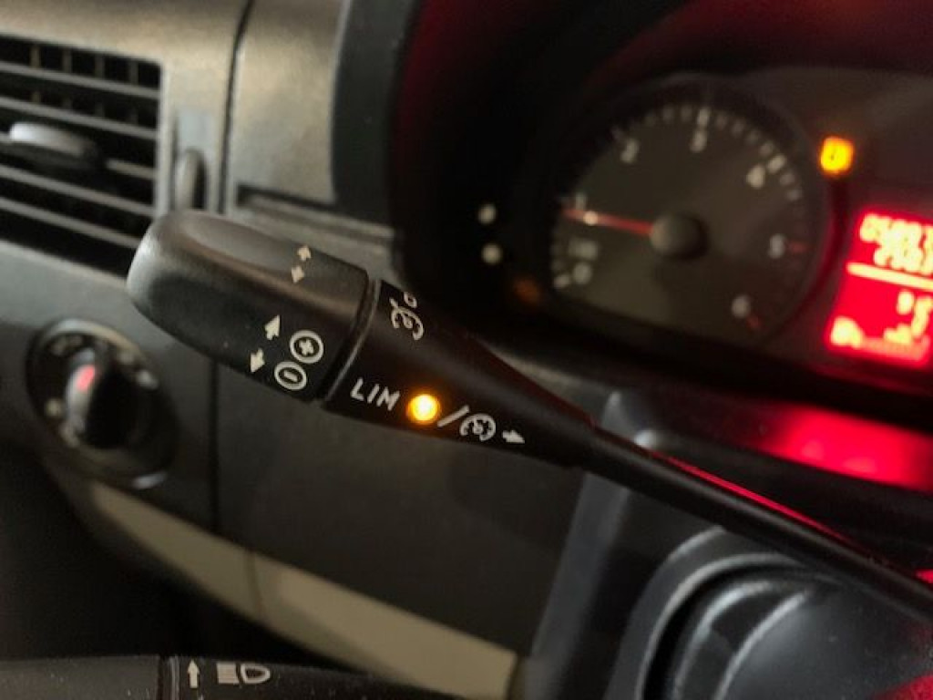 VOLKSWAGEN CRAFTER FURGÓN CERRADO L2H2 2.0 TDI de segunda mano