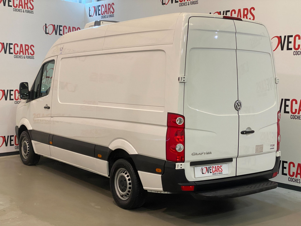 VOLKSWAGEN CRAFTER TDI 35 FURGON ISOTERMO + EQUIPO FRIO 136 de segunda mano