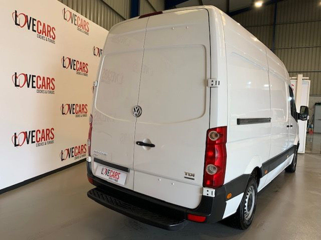 VOLKSWAGEN CRAFTER TDI FURGÓN CERRADO L2 H2 30 de segunda mano