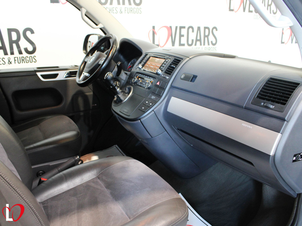 VOLKSWAGEN MULTIVAN 2.0 TDI HIGHLINE 7PLAZAS 180 de segunda mano