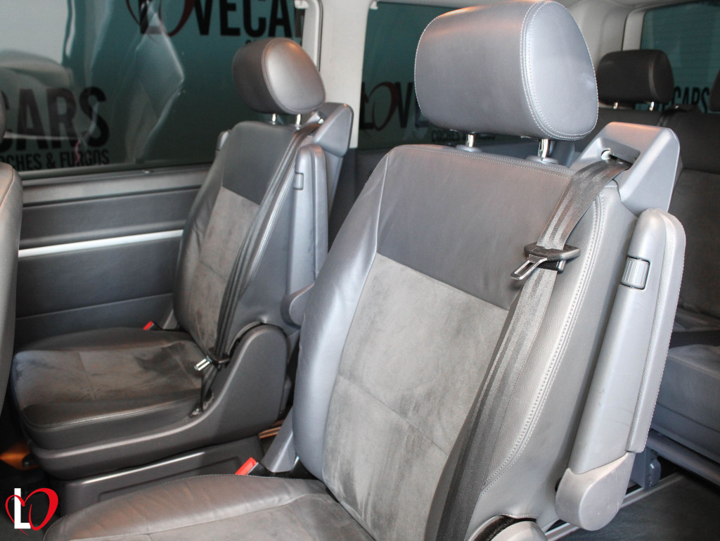VOLKSWAGEN MULTIVAN 2.0 TDI HIGHLINE 7PLAZAS 180 de segunda mano