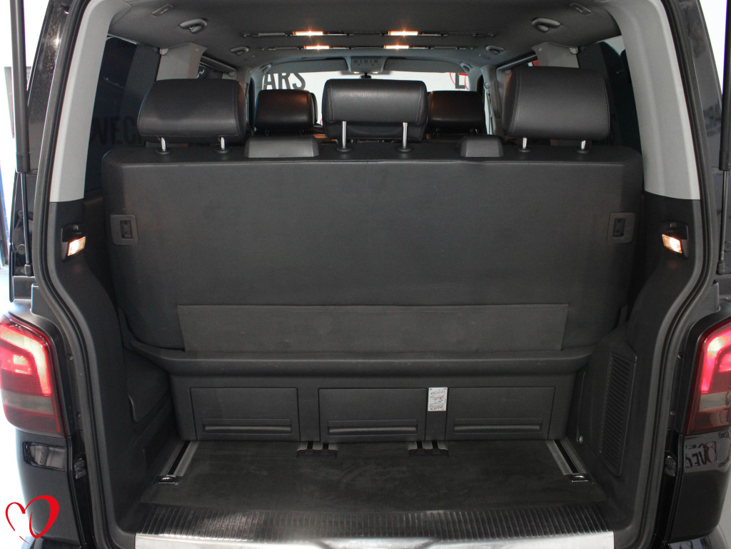 VOLKSWAGEN MULTIVAN 2.0 TDI HIGHLINE 7PLAZAS 180 de segunda mano