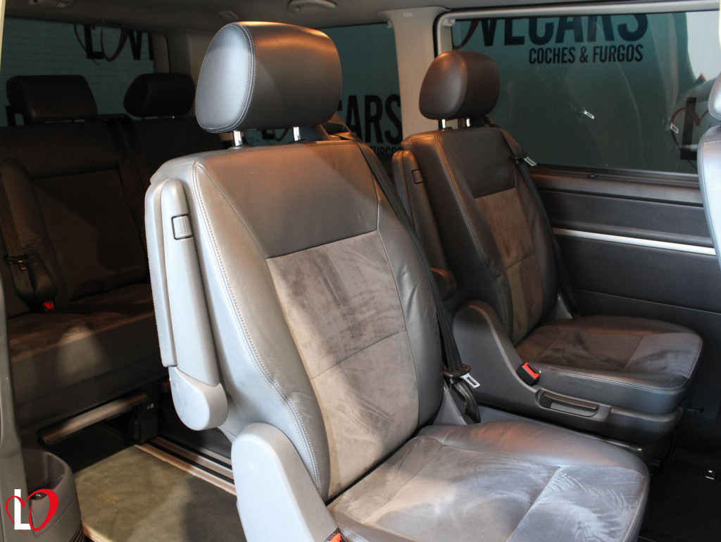 VOLKSWAGEN MULTIVAN 2.0 TDI HIGHLINE 7PLAZAS 180 de segunda mano
