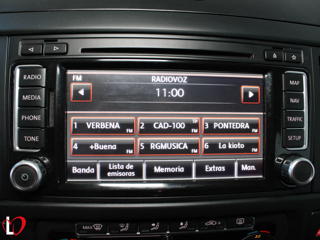 VOLKSWAGEN MULTIVAN 2.0 TDI HIGHLINE 7PLAZAS 180 de segunda mano