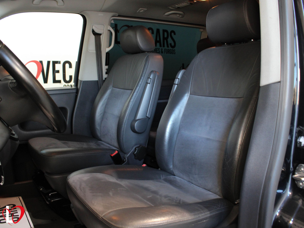 VOLKSWAGEN MULTIVAN 2.0 TDI HIGHLINE 7PLAZAS 180 de segunda mano