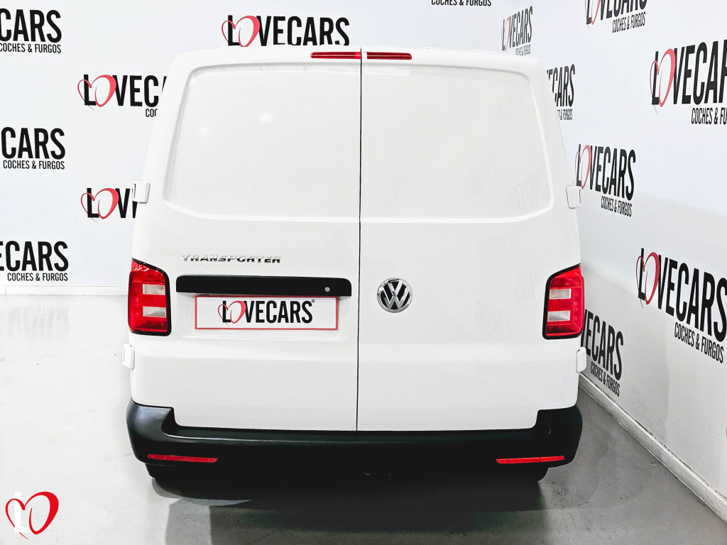 VOLKSWAGEN TRANSPORTER 2.0 TDI BMT FURGÓN CERRADO 102 de segunda mano