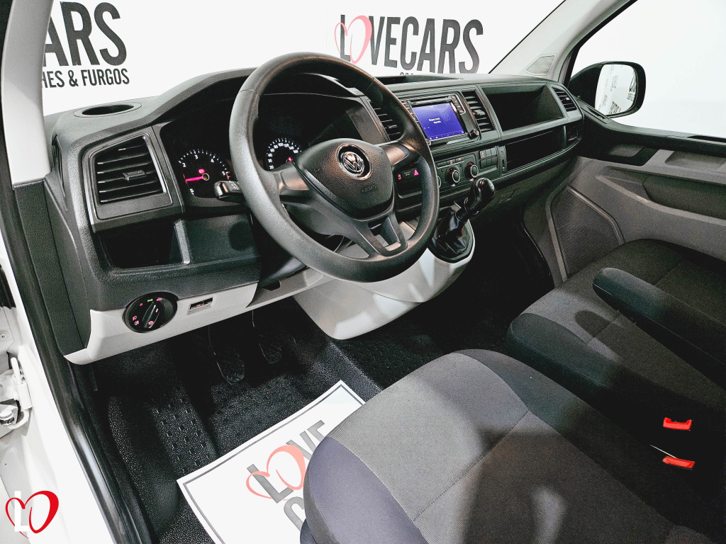 VOLKSWAGEN TRANSPORTER 2.0 TDI BMT FURGÓN CERRADO 102 de segunda mano