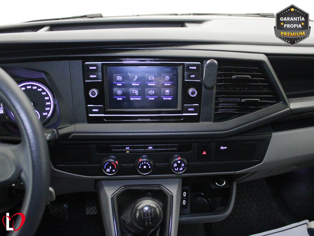 VOLKSWAGEN TRANSPORTER 2.0 TDI BMT FURGÓN CERRADO 110 de segunda mano