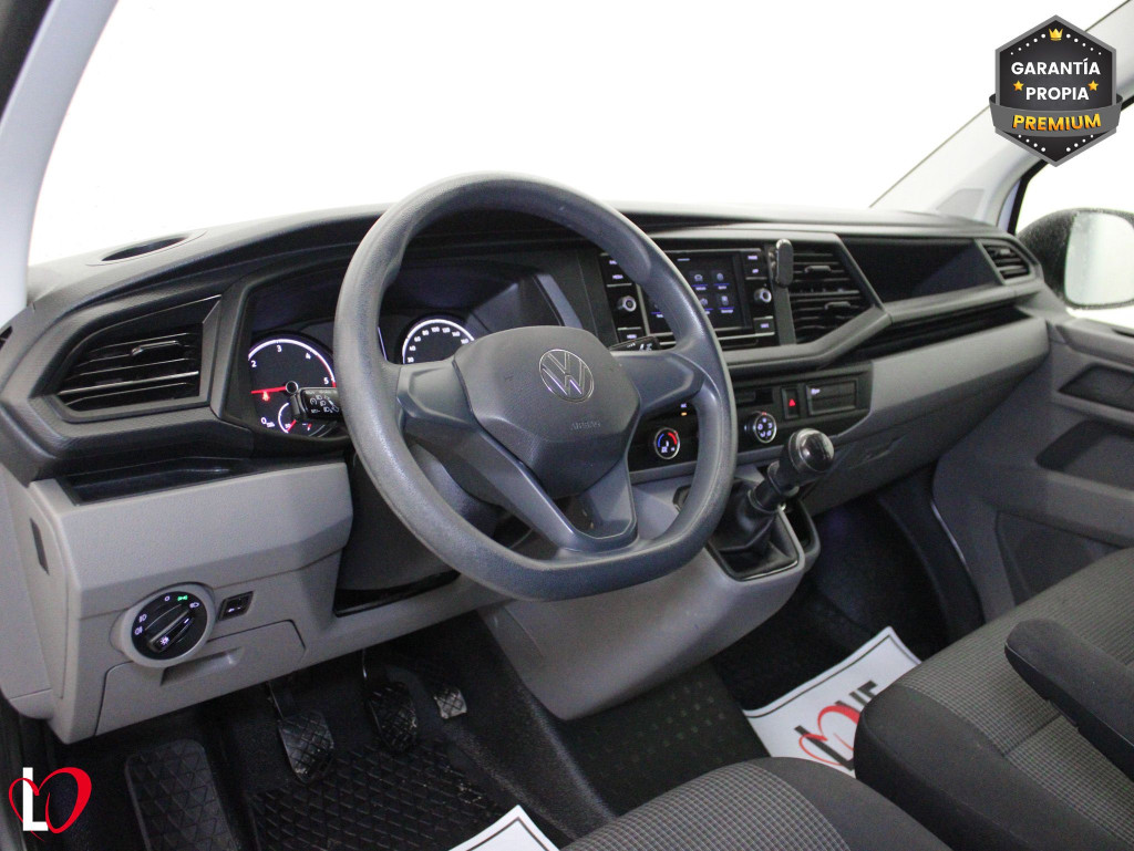 VOLKSWAGEN TRANSPORTER 2.0 TDI BMT FURGÓN CERRADO 110 de segunda mano