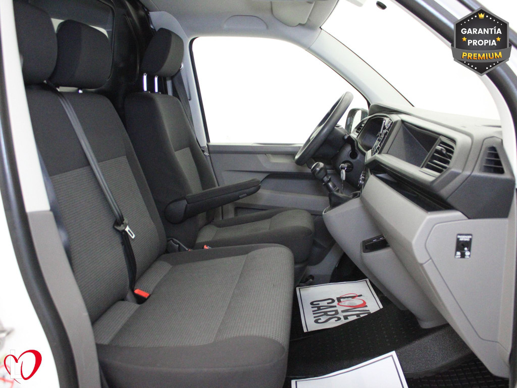 VOLKSWAGEN TRANSPORTER 2.0 TDI BMT FURGÓN CERRADO 110 de segunda mano