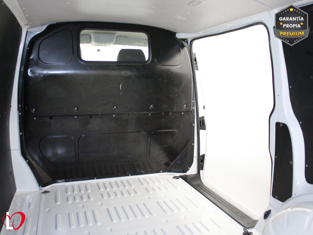VOLKSWAGEN TRANSPORTER 2.0 TDI BMT FURGÓN CERRADO 110 de segunda mano