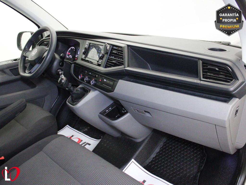 VOLKSWAGEN TRANSPORTER 2.0 TDI BMT FURGÓN CERRADO 110 de segunda mano