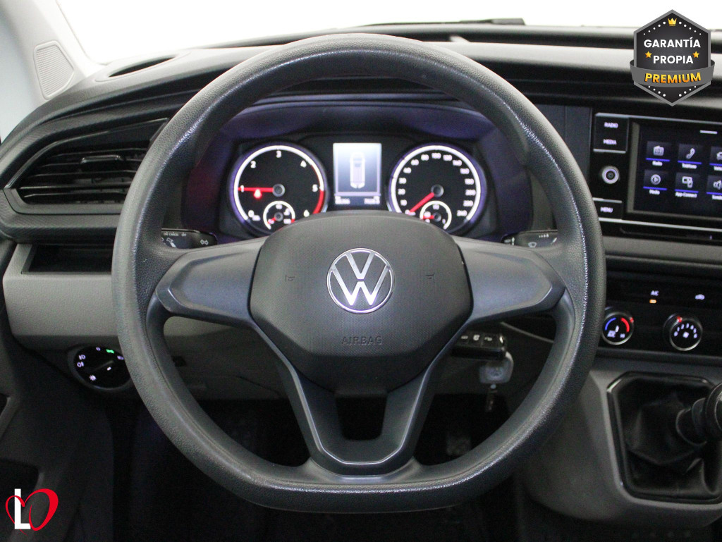 VOLKSWAGEN TRANSPORTER 2.0 TDI BMT FURGÓN CERRADO 110 de segunda mano