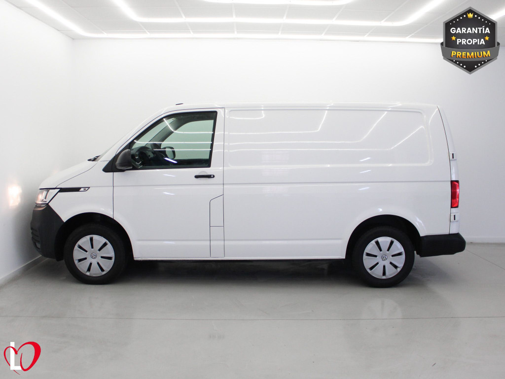VOLKSWAGEN TRANSPORTER 2.0 TDI BMT FURGÓN CERRADO 110 de segunda mano
