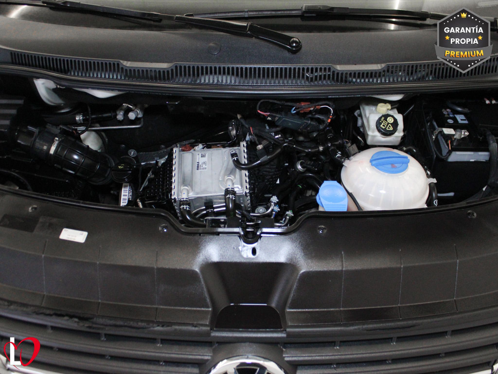 VOLKSWAGEN TRANSPORTER 2.0 TDI BMT FURGÓN CERRADO 150 de segunda mano